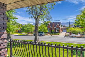 Front porch featuring a mountain view