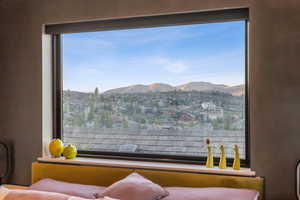 Living area with a mountain view