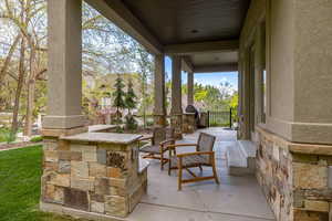 View of patio / terrace featuring covered porch