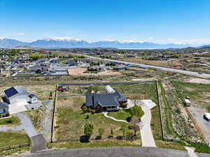 Aerial view with a mountain view