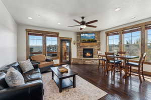 Photo 2 of 9855 N N VISTA DR #104