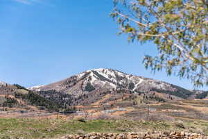View of mountain feature