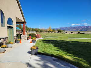 View of yard with a mountain view
