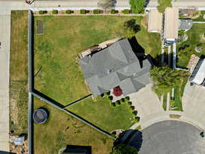 Birds eye view of property
