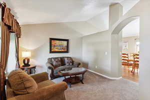 Airy, vaulted ceilings