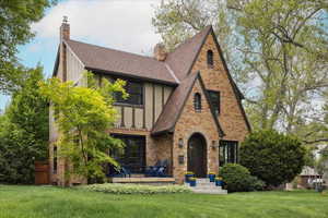 Photo 3 of 1704 E HERBERT AVE
