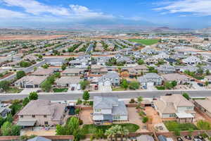 Aerial view with a residential view and a mountain view