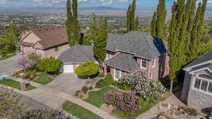 Birds eye view of property