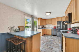 Photo 9 of 1435  VALERIE DR