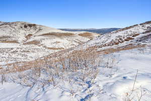 View of mountain feature