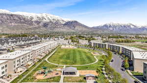 Bird's eye view with a mountain view