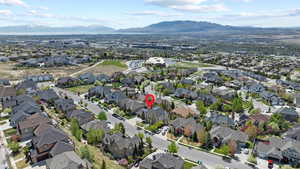 Bird's eye view featuring a mountain view and a residential view