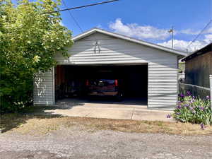 Detached garage with fence