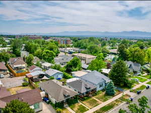 Bird's eye view with a residential view and a mountain view