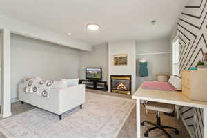 Photo 15 of 403 E CULROSS LN