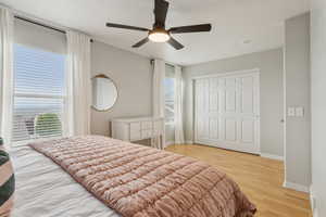 Photo 12 of 403 E CULROSS LN