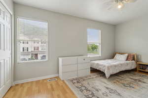 Photo 14 of 403 E CULROSS LN