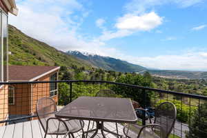 Balcony with a mountain and valley view