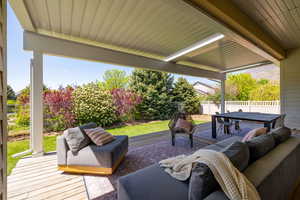 Electronic Awning (Closed)