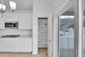 Picture of a Model Ponderosa. Not of current listing.