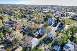 Birds eye view of property featuring a residential view