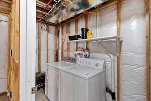 Laundry room with independent washer and dryer
