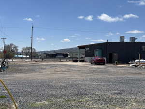 View of dirt / gravel road