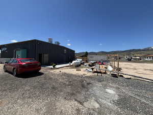 View of yard featuring a mountain view