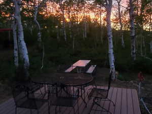 Deck with outdoor dining space