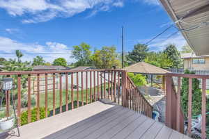 Entertaining is simple in this yard!