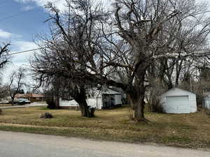 Photo 3 of 487 E 200 N
