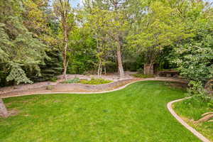 Photo 55 of 1728  WHISPERING OAKS DR