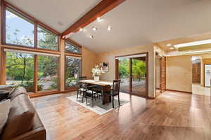 Photo 8 of 1728  WHISPERING OAKS DR