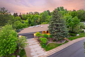 Photo 2 of 1728  WHISPERING OAKS DR