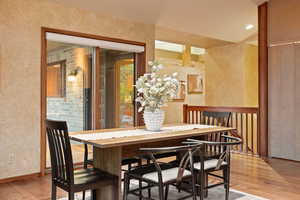 Photo 7 of 1728  WHISPERING OAKS DR