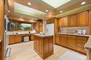 Photo 19 of 1728  WHISPERING OAKS DR