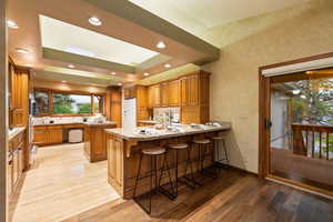 Photo 23 of 1728  WHISPERING OAKS DR