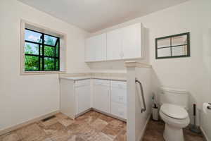Photo 41 of 1728  WHISPERING OAKS DR