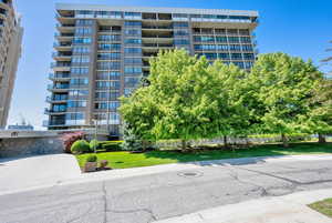 View of apartment building / complex
