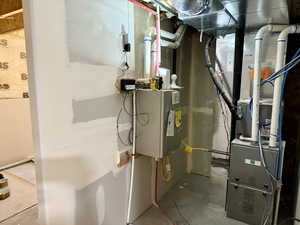 Utility room with heating unit