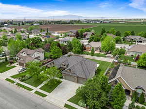 Photo 33 of 305 N COLD CREEK WAY