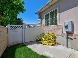 Gate featuring fence