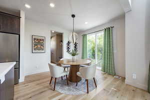 Photo 6 of 1364 E TALBOT DR