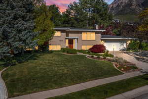 Photo 2 of 4579 S WALLACE LN
