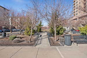 500 West median park