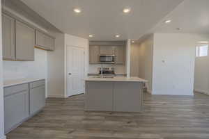 (Photo of like floorplan with similar finishes, options & finishes may vary)