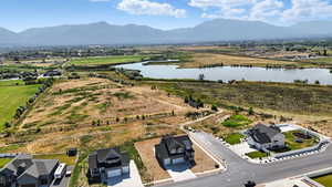 Bird's eye view of a water and mountain view