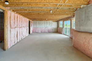 Unfinished walk-out basement