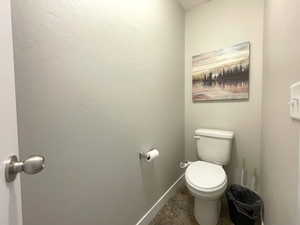 Private master toilet
