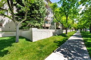 View of home's exterior
